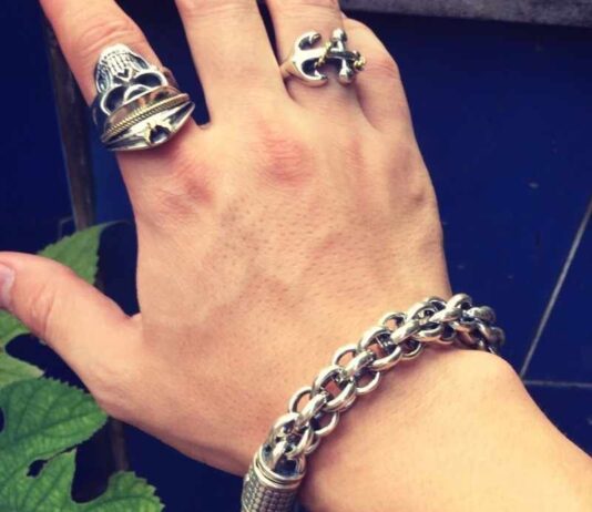 5 Must have biker bracele designs