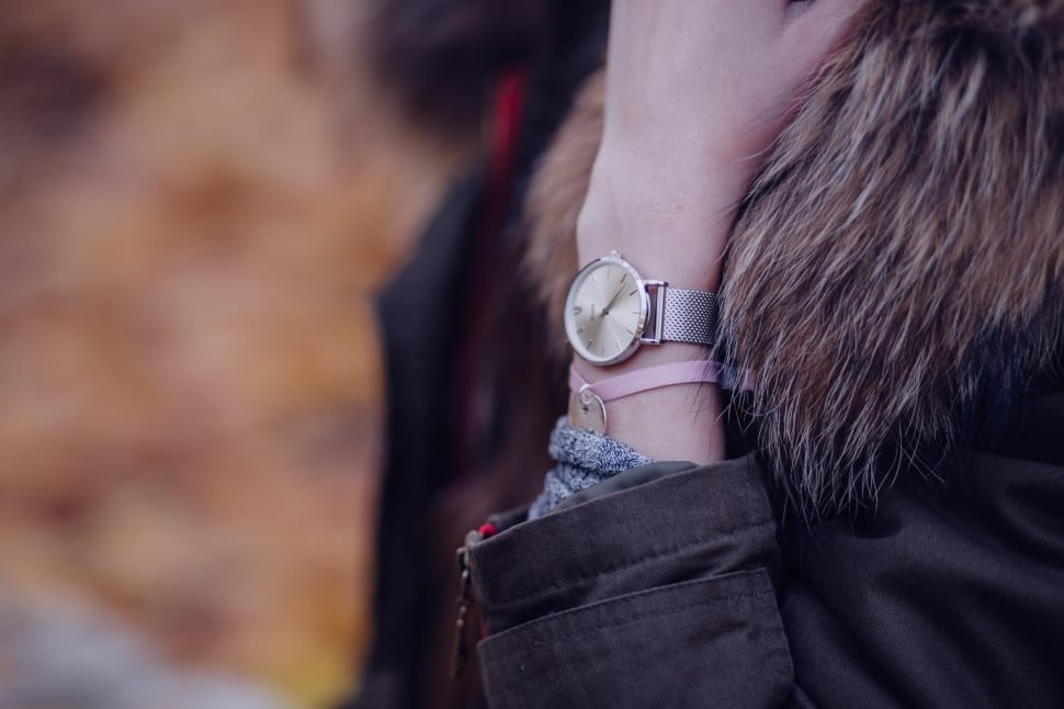 Wristwatch: How to wear it correctly? | ArticleIFY
