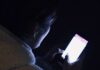 Why You Should Not Use Mobile Before Sleeping at Night mobile use before sleeping