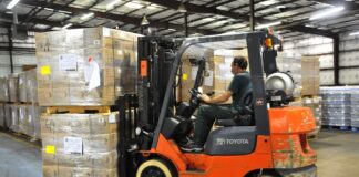 Benefits of Forklifts in Warehouses