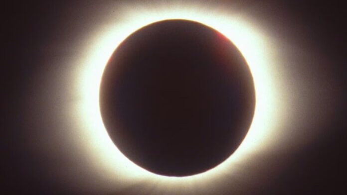 Solar Eclipse to Cross North America on Saturday