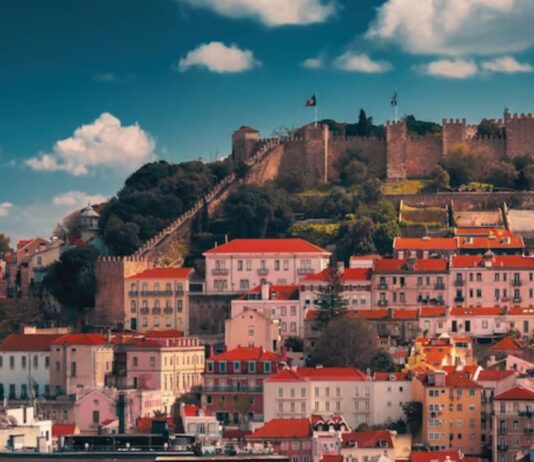 Life in Portugal: A Complete Guide for Expats Considering Relocation Living in Portugal